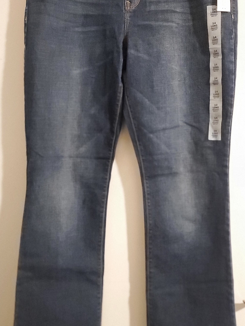 Old Navy Women's Straight Leg Jeans in Faded Blue